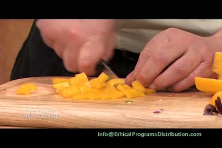 Vegan Vegetarian Folks Kitchen - Lecho: A Delicious Hungarian Dish