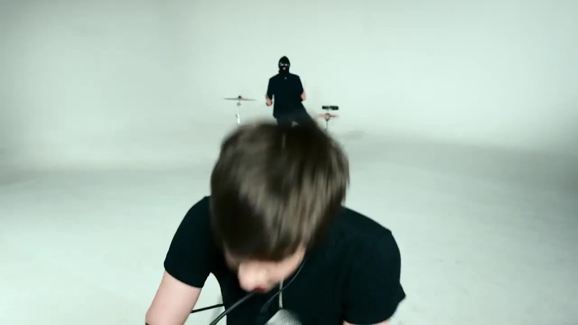 Thumbnail image for Rock N Roll Video Show - Mind Playing Tricks