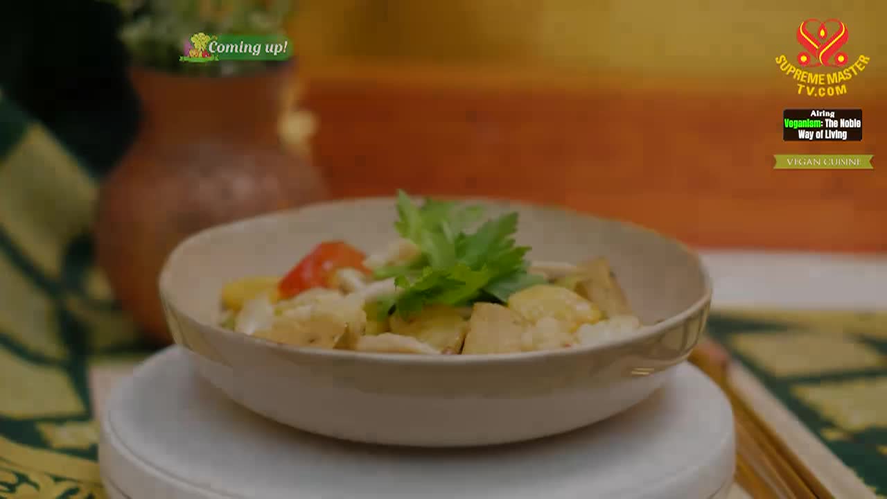 Supreme Master TV - Cambodian Stir Fries with Vegan Ham Part 2